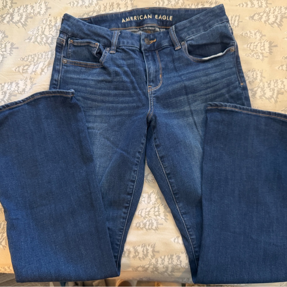 American Eagle Outfitters Women's Dark Blue Straight Leg Jeans